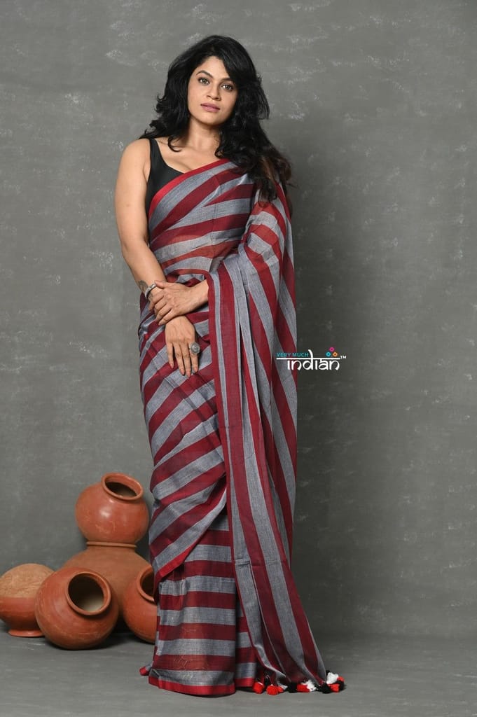Tyohaar ~ Pure Mul Cotton Handloom Saree ~ Red Grey - Sarees | Buy online on ZillyBuy