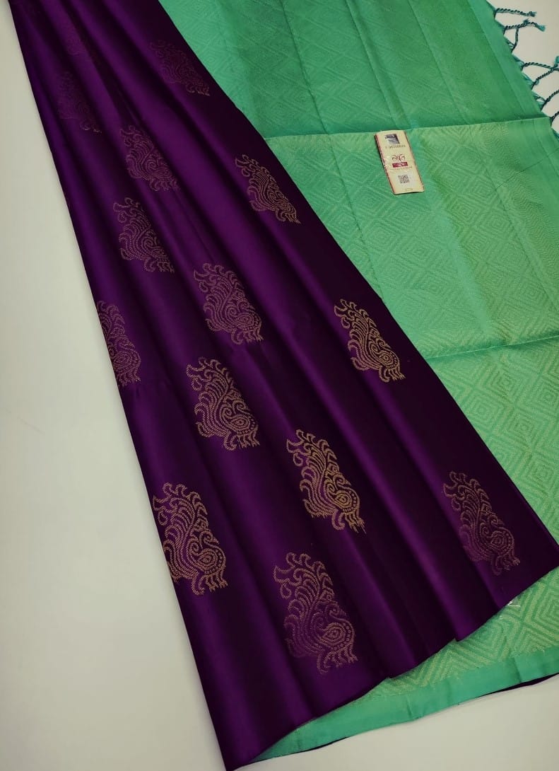 Women's Borderless Kanjivaram Silk Sarees with Unstitched Blouse (Purple)