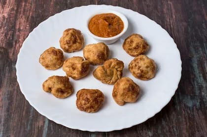Veg Fried Momos [10 Pieces]