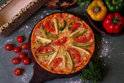 Baby corn tomato & capcicum pizza 7''