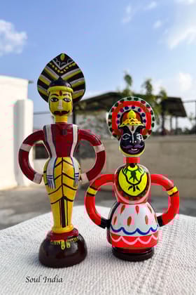 Handcrafted GI TAGGED Etikoppaka Kathakali Couple