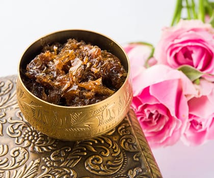 Narchuvai Foods Rose Honey Gulkand 500 Gms