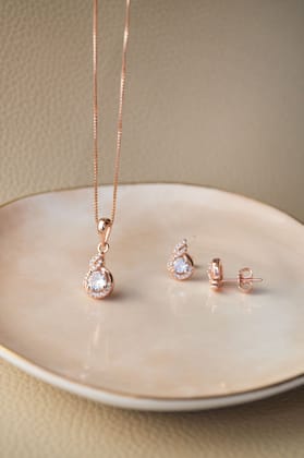 Stellar Solitaire Rose Gold Plated Sterling Silver Pendant Set-With Chain / Rose