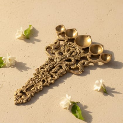 Sukh Sehaj Panchmukhi Aarti Diya | Handcrafted Brass Camphor or Oil Holder, Antique Yellow Finish, 10.2 Inch Length, for Home Temple, Decor, Pooja Ritual and Gifting