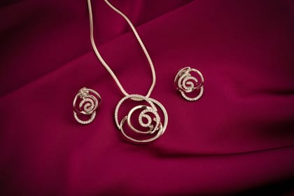 Concentric Zircon Pendant Set