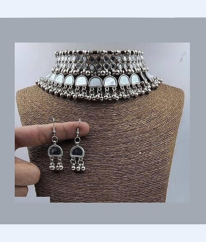 Samridhi DC Silver Alloy Necklace Set ( Pack of 1 )