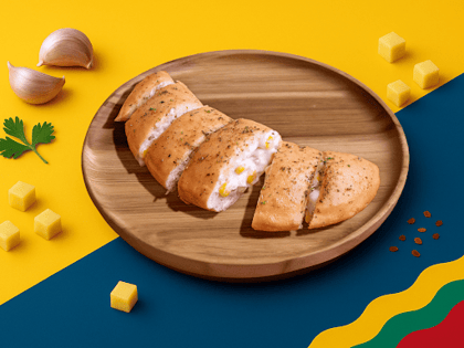 Corn And Cheese Stuffed Garlic Bread