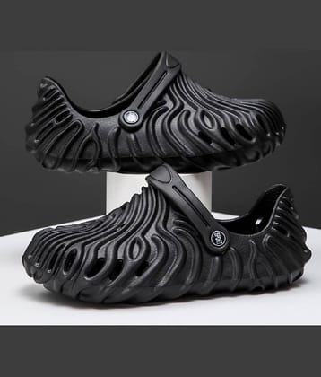 TR - Black Men's Clogs