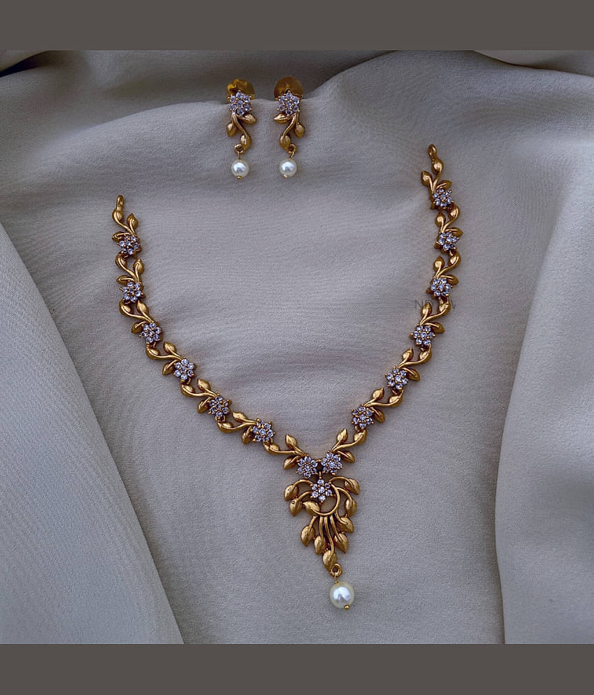 ROFARWORD Gold Brass Necklace Set ( Pack of 1 )