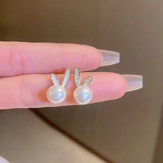 Bunny Style Pearl Stud Earring