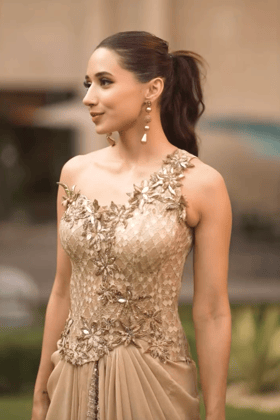 Ria Malhotra in Golden tulip drape saree-XS