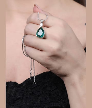 Sunhari Jewels Green Pendant set ( Pack of 1 )