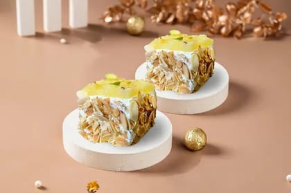 Eggless Pineapple Pastry [Set Of 2]