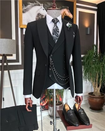 ITALIAN FIT MEN'S JADE BLACK SUIT BY ITALIAN VEGA® ( James Bond Edition) (3-Piece)-S-38