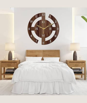 SKYVILLA Circular Analog Wall Clock