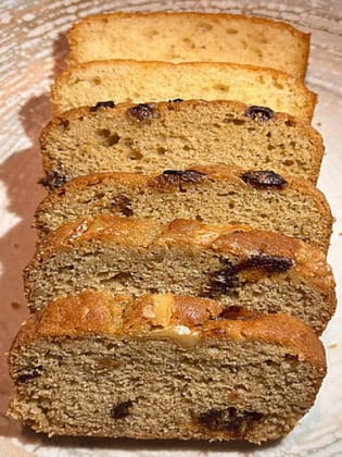 Fig & Raisin Dry Cake