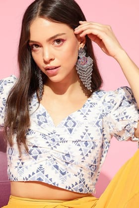 Off White Cotton Ethnic Motifs Crop Top VT1158