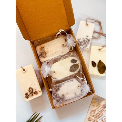 ASSORTED WAX SACHET GIFT