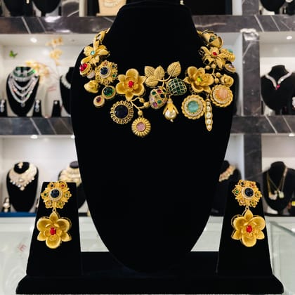 Nayaab Ayesha Polki Neckpiece