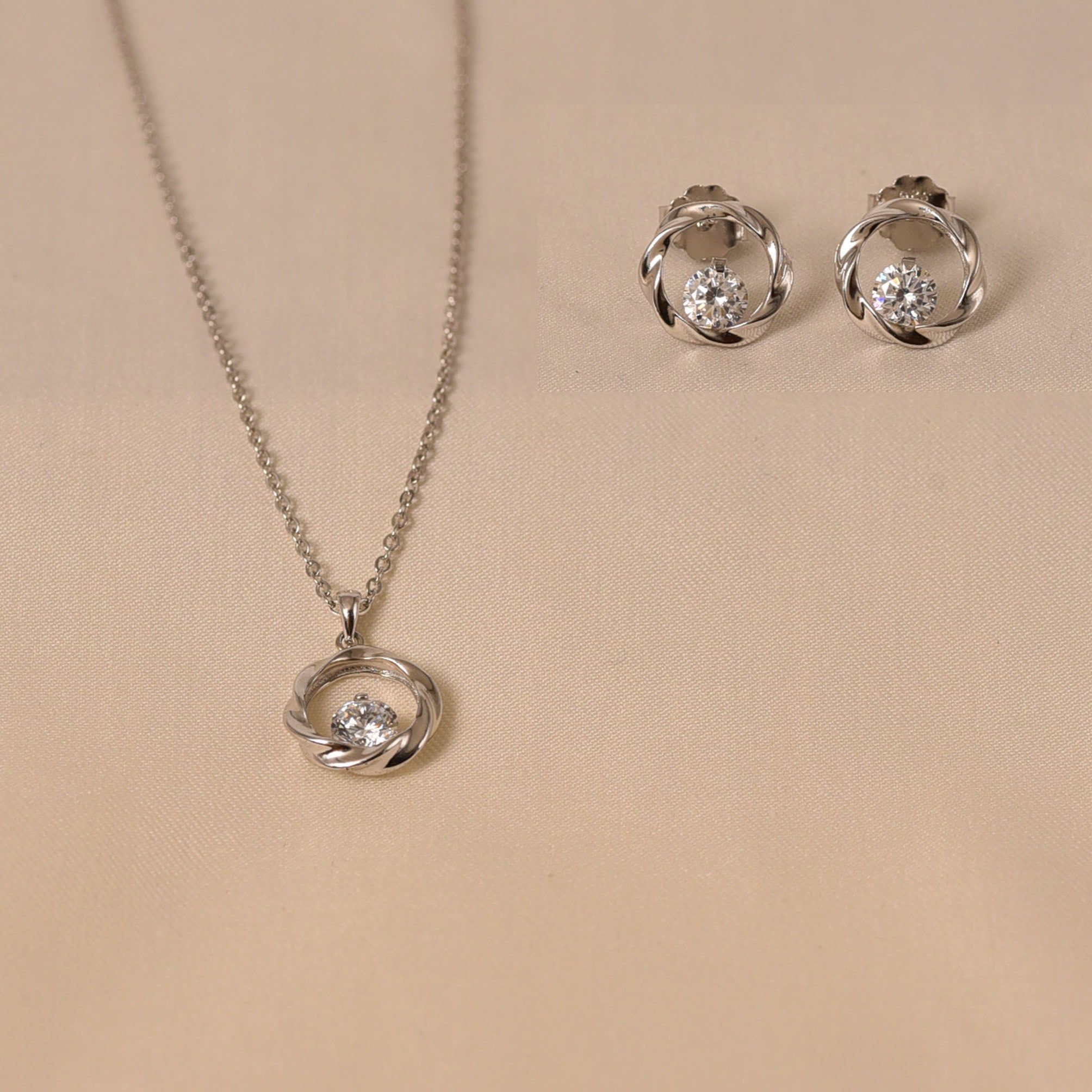 Circular Dot Pendant Set with chain