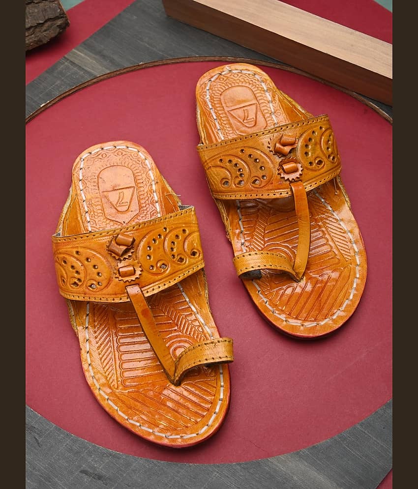 rajeraj Yellow Men's Kolhapuris