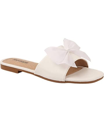 Shoetopia White Flats