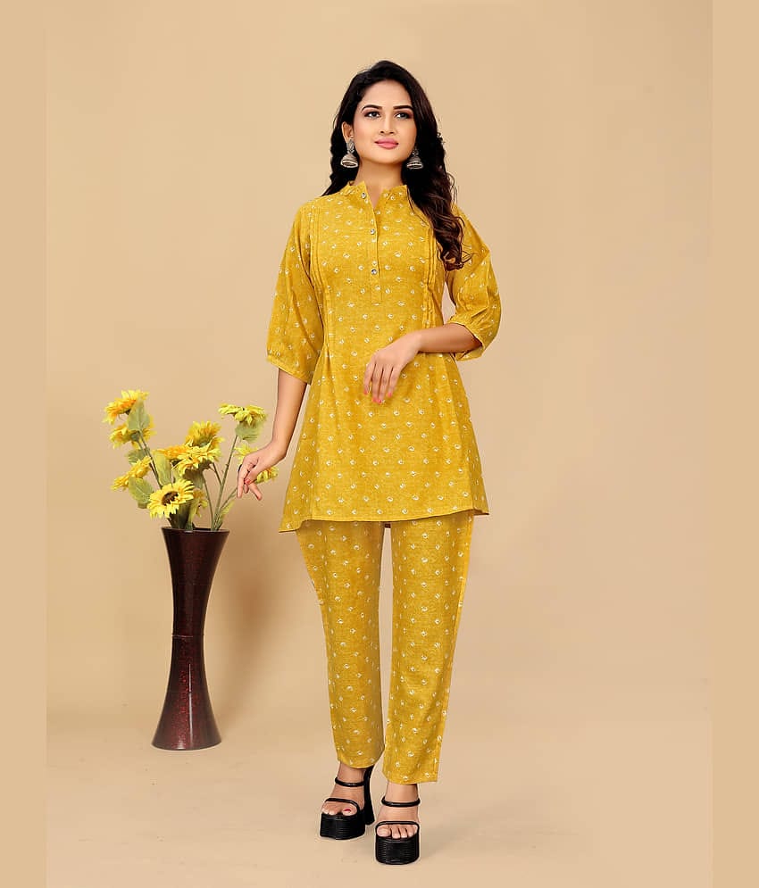 Women Basket Cotton Blend Printed Kurti With Pants Women's Stitched Salwar Suit - Yellow ( Pack of 1 )