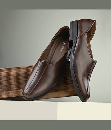 John Karsun Brown Men's Mojaris