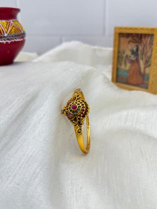 Antique Bracelet 6877-2.4