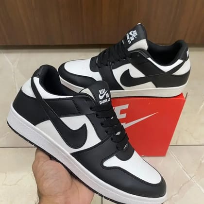 Nike shoes  ( Size : 7 -  Black )