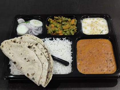 Deluxe Thali