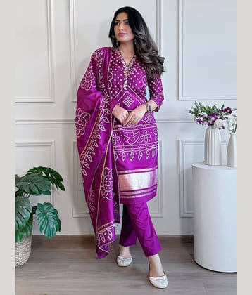 Niza Fashion Women Viscose Embroidered Straight Kurti With Pants ( Purple )