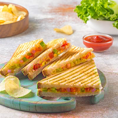 Grilled Sandwich With Chips