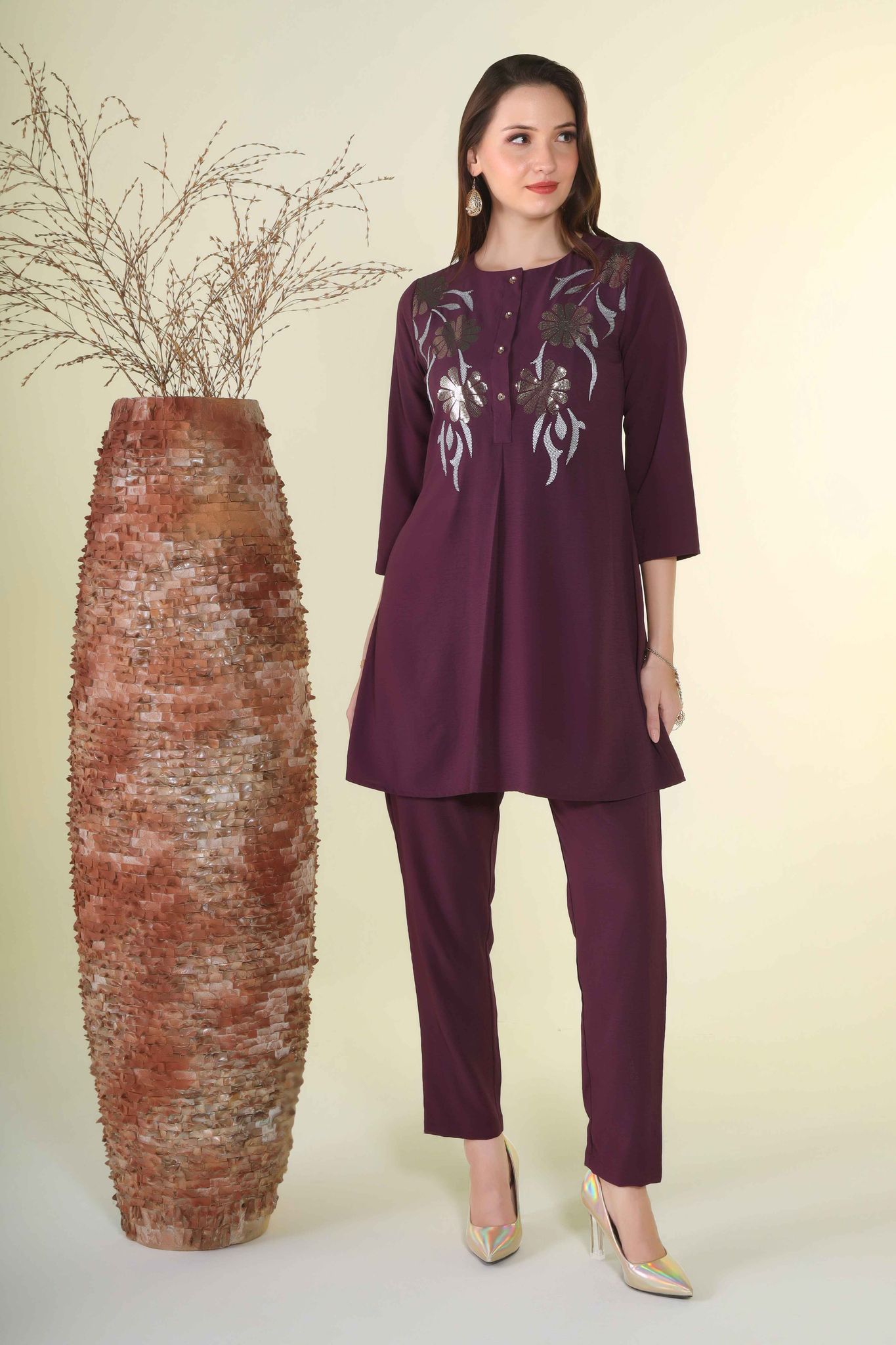 Wine crepe with gold laser printing and thread embroidery-M