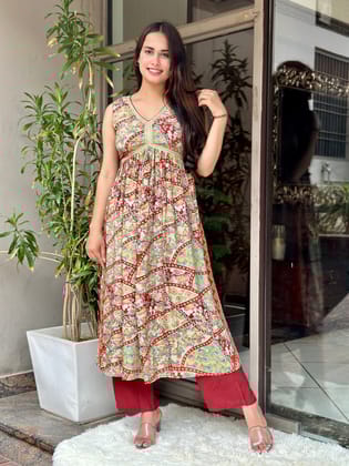 Beige Printed Cut Sleeves Alia Cut Kurta Set-S / Viscose Silk / Alia Cut