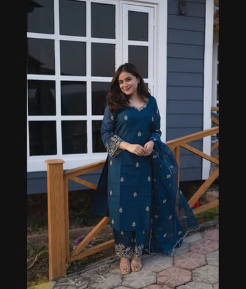 Royal Export Viscose Embroidered Kurti With Palazzo Women's Stitched Salwar Suit - Teal ( Pack of 1 )