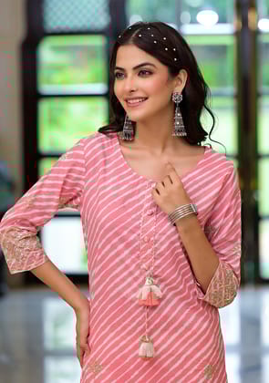 Peach Leheriya Print Embroidered Pure Cotton Straight Kurta-XS
