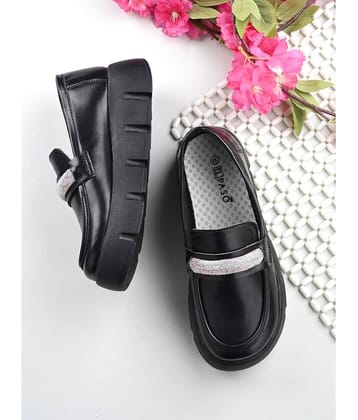 El Paso Black Women's Loafers