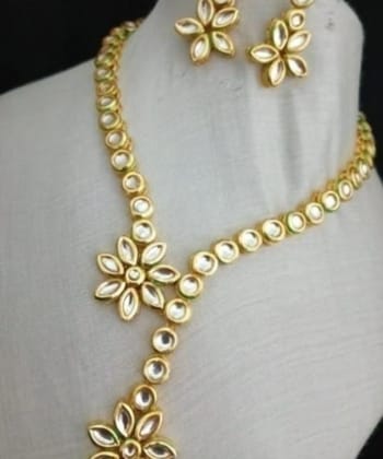 Kundan Stone Necklace With Earring