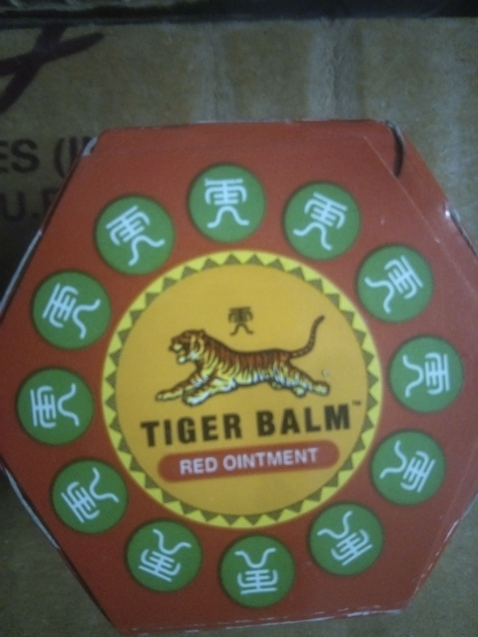 Tiger balm red contment