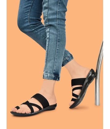Shozie Black Womens Flip Flop - None