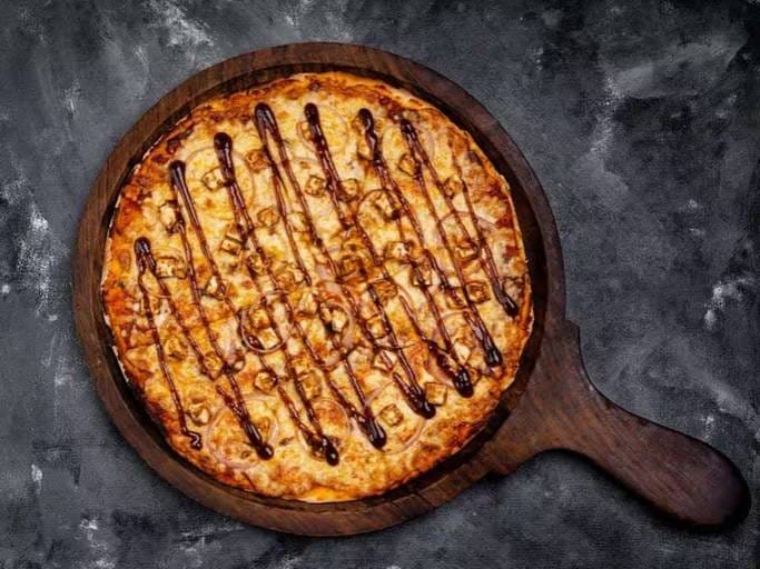 Bbq paneer pizza