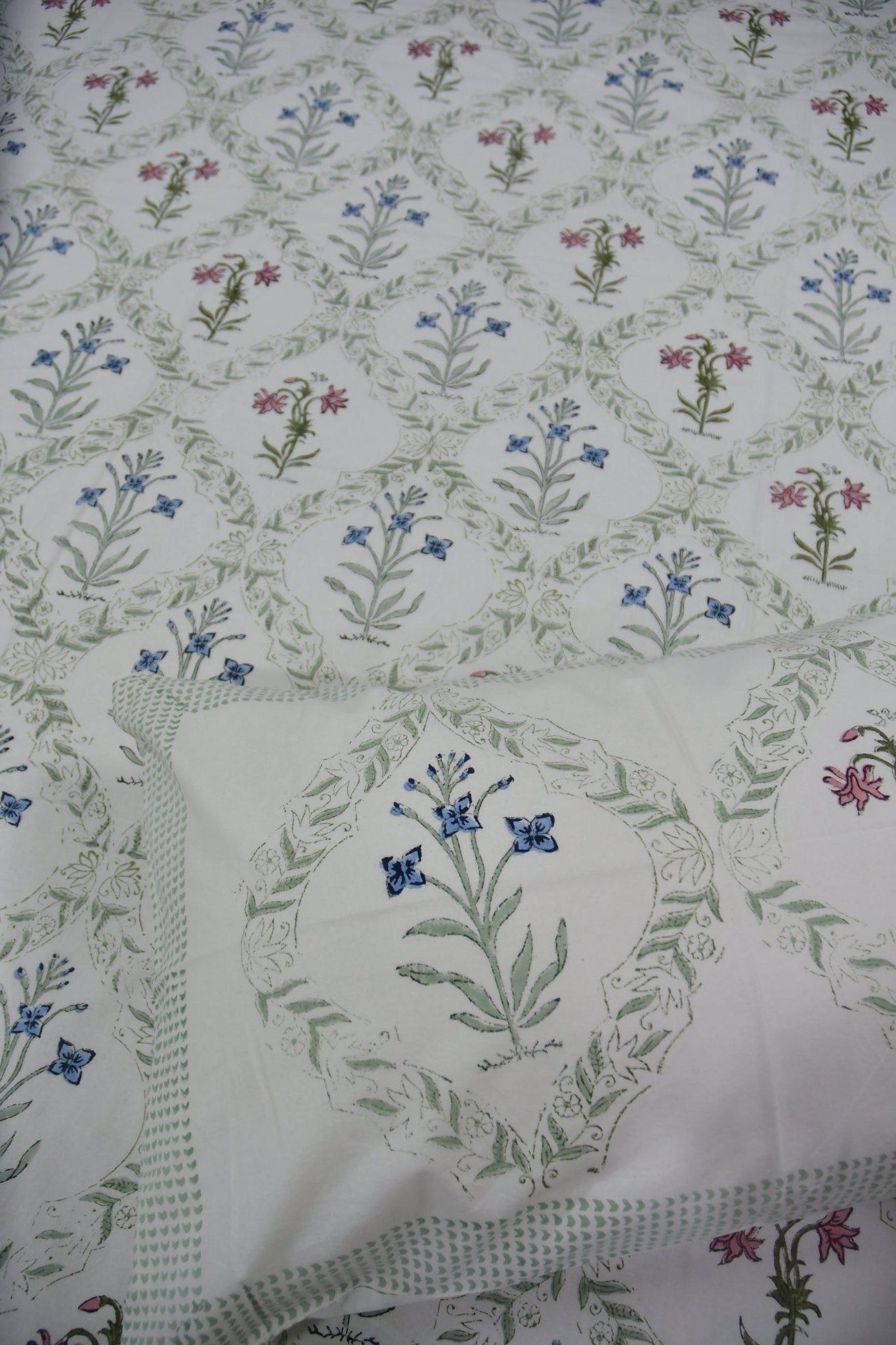 Classic Mughal Jaal Handblock Cotton Bedsheet - King (90 x 108) inches bedsheet