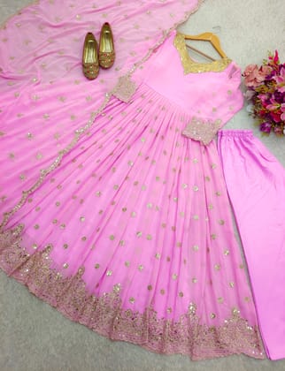 Beautiful Party Wear Gown -Pent And Dupatta Beautiful Party Wear Gown -Pent And Dupatta