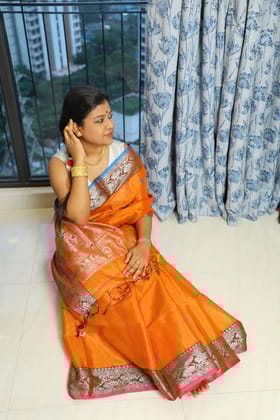 Kanakavalli-Tissue Linen Benarasi / Orange - Gold / Tissue Linen