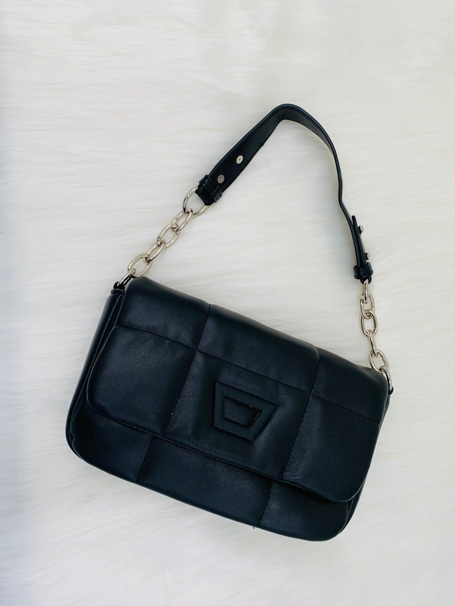 Women’s Textured Quilted Satchel Bag-Black