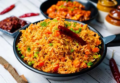 Chicken Schezwan Fried Rice