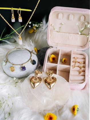 Soft Girl 5 Jewel Crystal Hamper ( 1 Necklace, 1 Bracelet, 3 Earring)