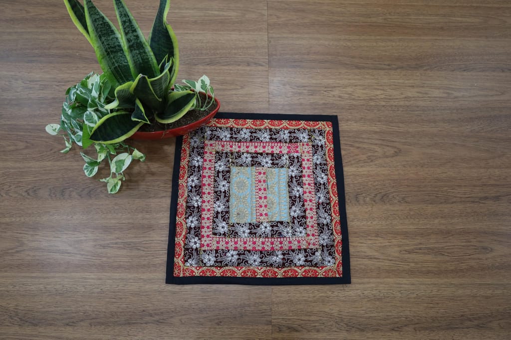 Traditional Indian Table Runner Set, 33 x 183 cm, Embroidered Floral Design, Multicolour, Pack of 6