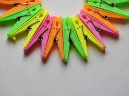 Strong with good grip Diamond pack of 60 Plastic Cloth Clips Strong with good grip Diamond pack of 60 Plastic Cloth Clips